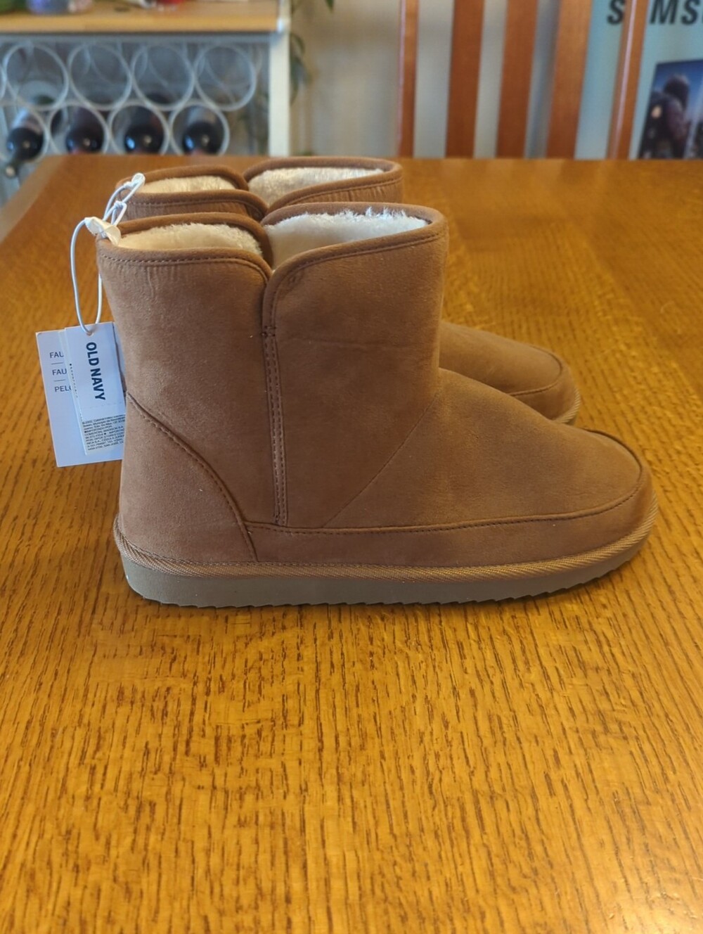 Old Navy Brown Faux Suede with Faux Fur Bootie / Boot- New with Tags- Size 7